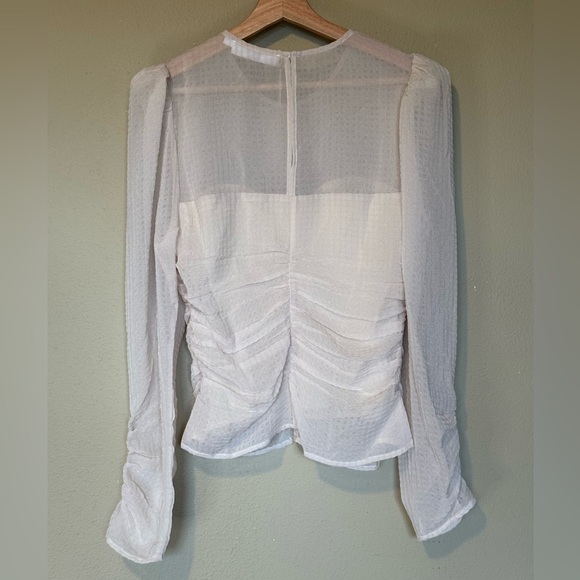 ASTR The Label Ruched Sheer Long Sleeve Ivory Blouse Size Large - Picture 3 of 8